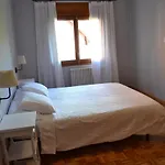 Amplio Con Piscina En Apartamento