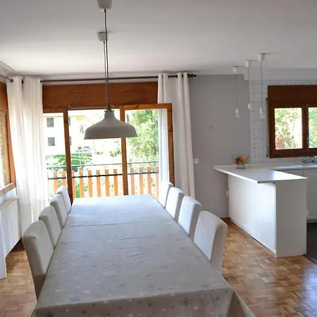 Amplio Con Piscina En Appartamento *