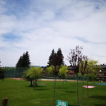 Appartement Amplio Con Piscina En Llivia